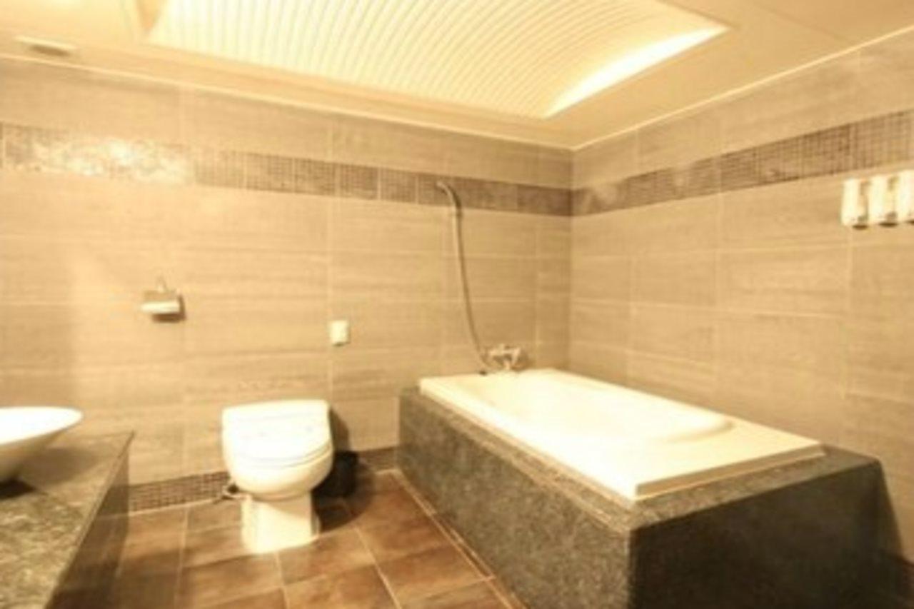 Hotel Valentine Gwangmyeong Екстериор снимка