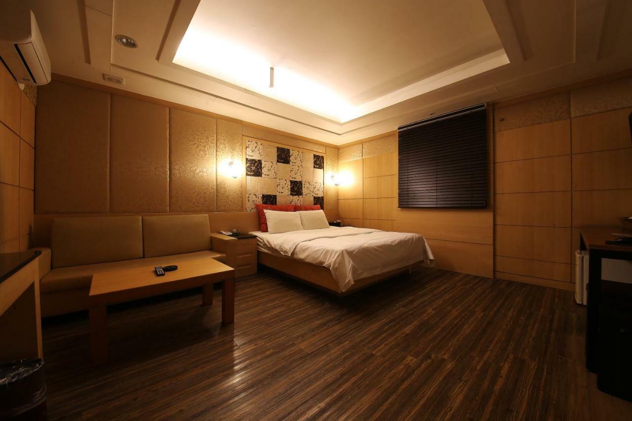 Hotel Valentine Gwangmyeong Екстериор снимка