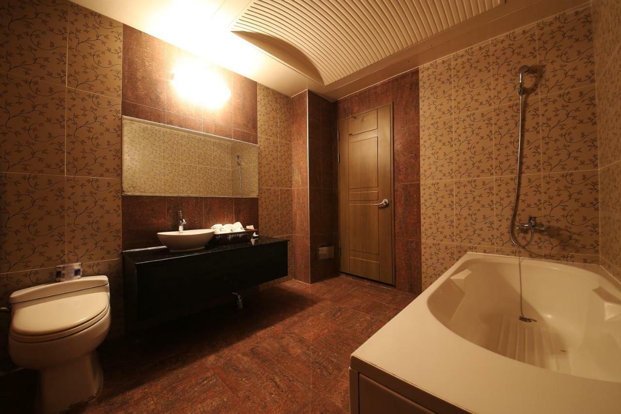 Hotel Valentine Gwangmyeong Екстериор снимка