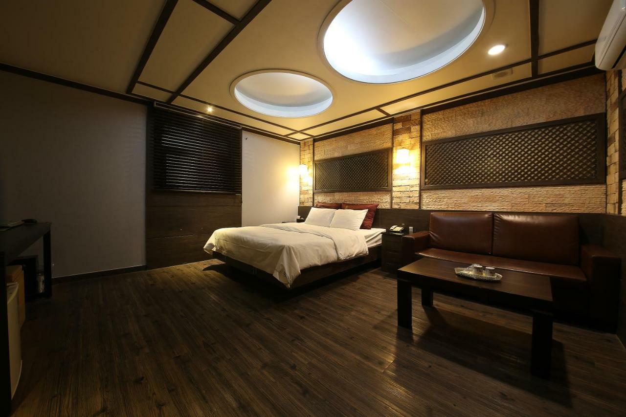 Hotel Valentine Gwangmyeong Екстериор снимка