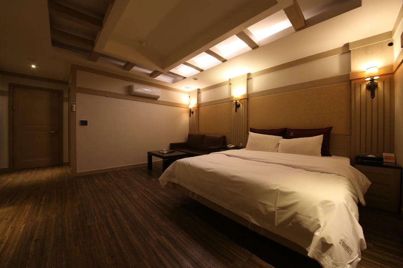 Hotel Valentine Gwangmyeong Екстериор снимка