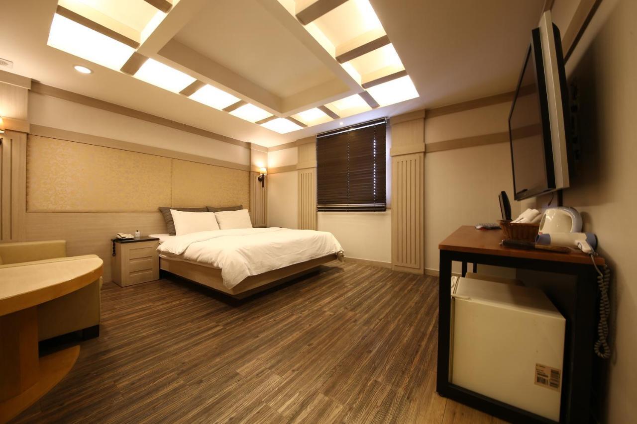 Hotel Valentine Gwangmyeong Екстериор снимка